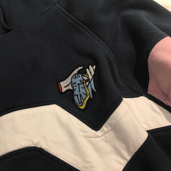 Oversized Cropped Hoodie 💙💗🤍 - Picture 2 of 7